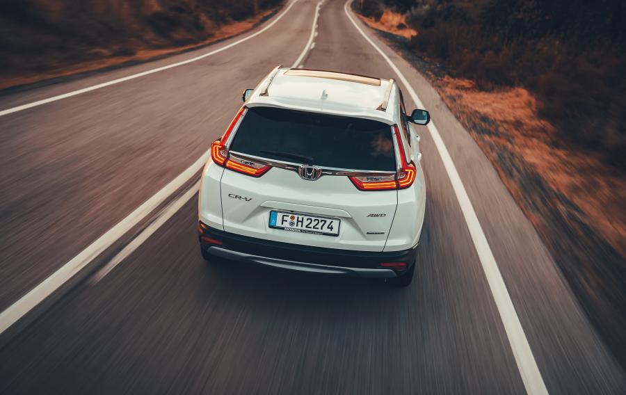  Honda CR-V Hybrid 2018 года  (EU) (фото 3 из 56)